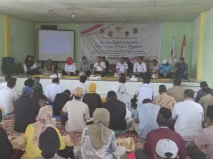 PLT Bupati Muna memberikan sambutan dalam kegiatan Kenduri